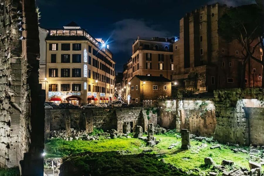 Rome: City Highlights Moonlight Walking Tour - Piazza Venezia and the Capitoline Hill Viewpoint Angle