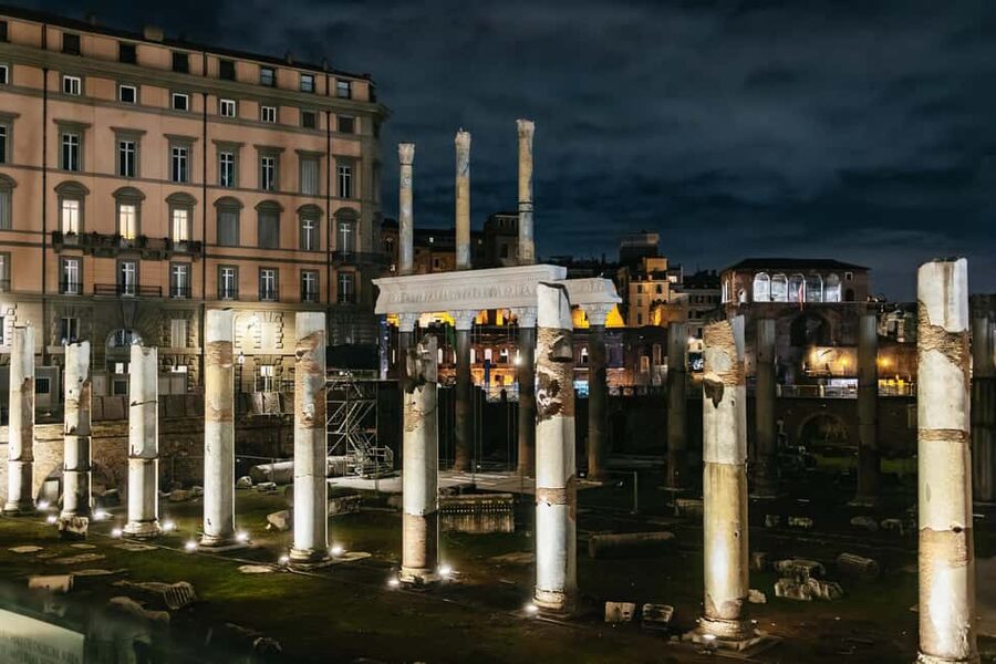 Rome: City Highlights Moonlight Walking Tour - Via dei Fori Imperiali: Walking Through the Empire’s Spine