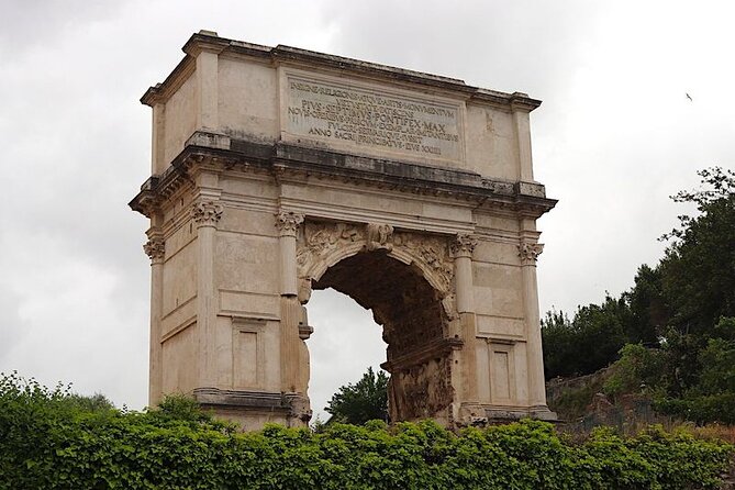 Rome: Colosseum Arena Floor Tour with Roman Forum & Palatine Hill - Small group size, guide style, and what you should listen for