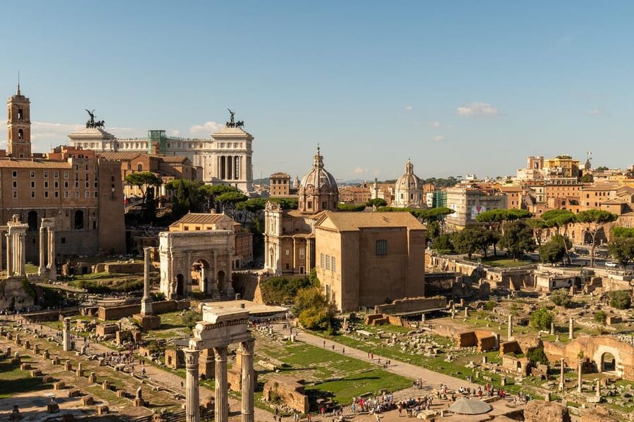 Rome: Colosseum Experience with Host and Audio Guide - Comfort Tips That Matter in July Heat (and Anytime It’s Crowded)