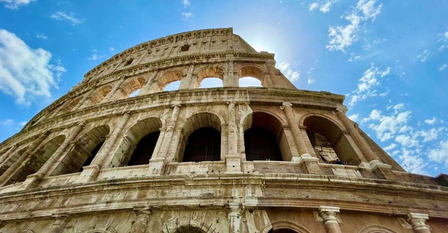 Rome: Colosseum Guided Tour with Entry Tickets - Getting to Via del Colosseo 41, and finding your group fast