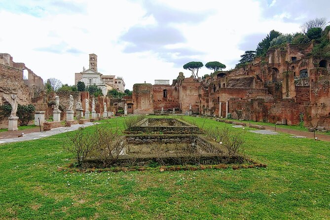Rome: Colosseum Guided Tour with Roman Forum and Palatine hill - Stop 3: Palatine Hill views and the story of Rome’s origin