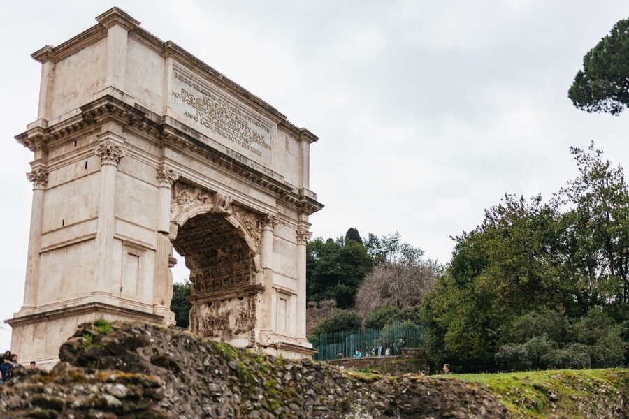 Rome: Colosseum, Palatine Hill & Roman Forum Guided Tour - Entering the Colosseum, then the optional Arena Floor walk