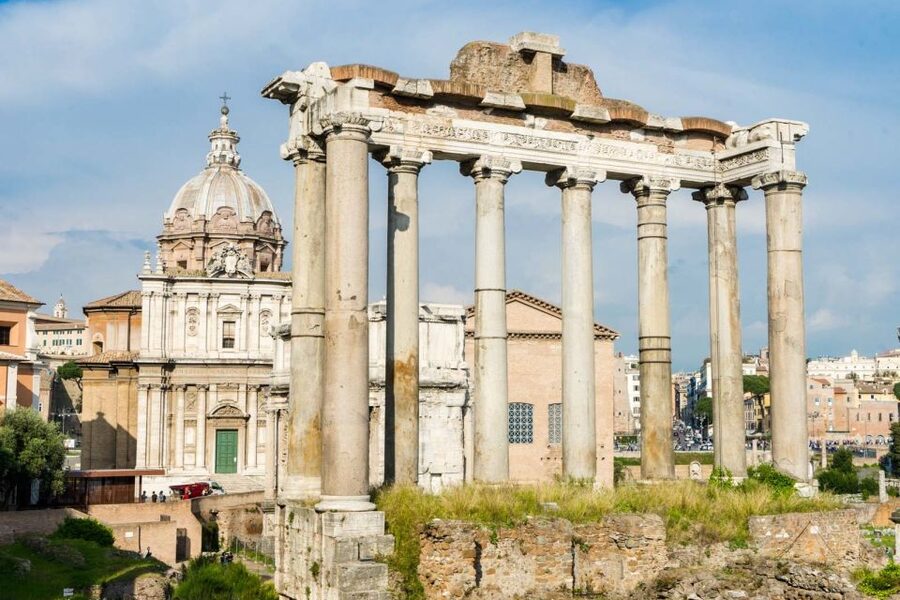 Rome: Colosseum, Roman Forum and Palatine Hill Group Tour - Inside the arena: gladiators, mock sea battles, and how the building worked