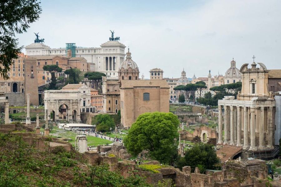Rome: Colosseum, Roman Forum and Palatine Hill Group Tour - Time, weather, and comfort: what can affect your experience