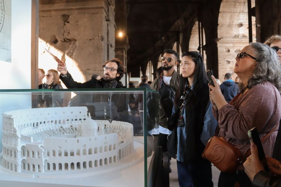 Rome: Colosseum, Roman Forum and Palatine Hill Guided Tour - What to Bring, Wear, and Not Bring