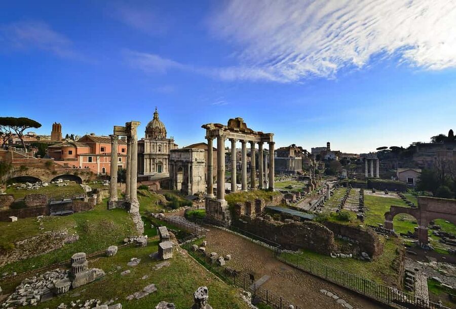 Rome: Colosseum, Roman Forum & Palatine Guided Tour - The Colosseum in 40 minutes: what to notice and what to skip mentally