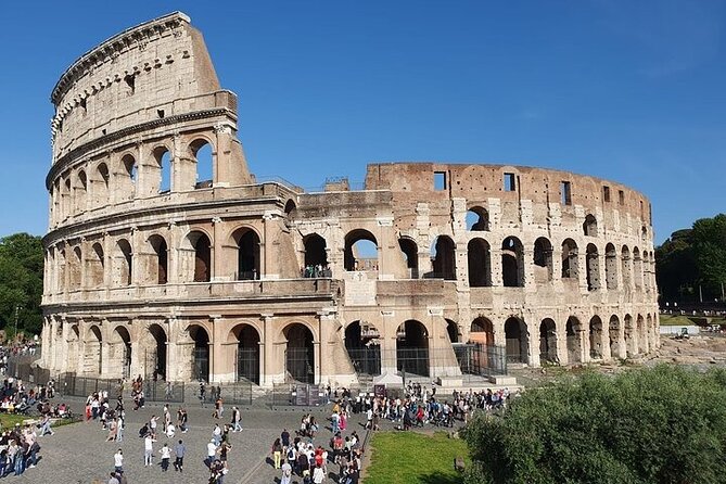 Rome: Colosseum, Roman Forum & Palatine Hill Experience - Entering the Colosseum: what the authorized guide covers