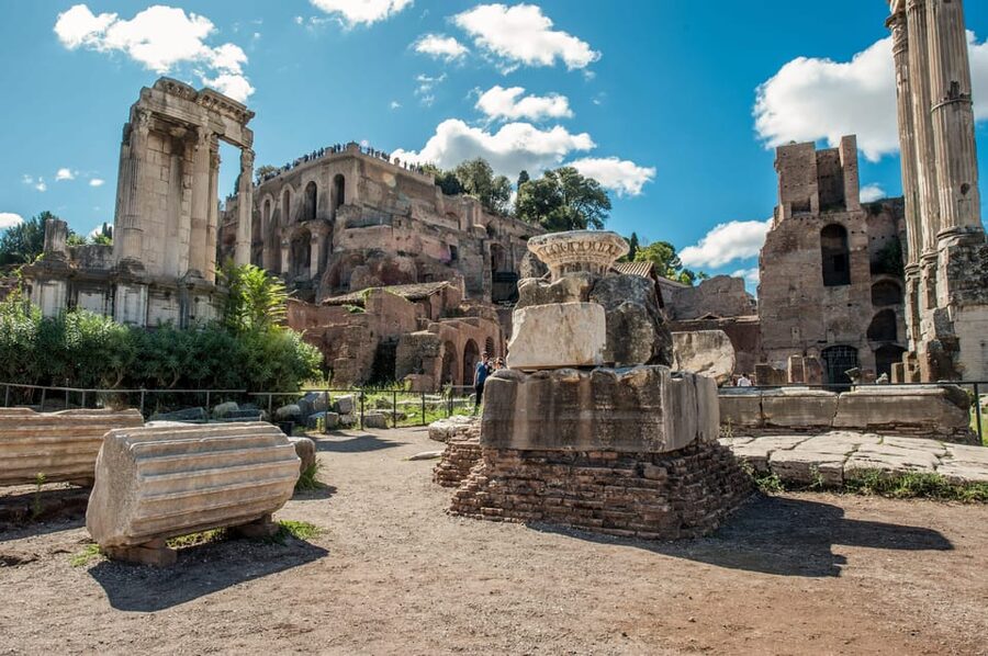 Rome: Colosseum, Roman Forum & Palatine Hill Tour - Practical tips for a smooth walk from the meeting point