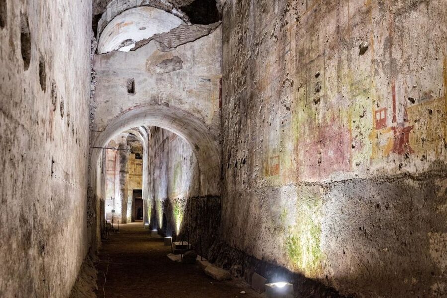 Rome: Domus Aurea Guided Group Tour - VR and multimedia: visual proof of scale and design