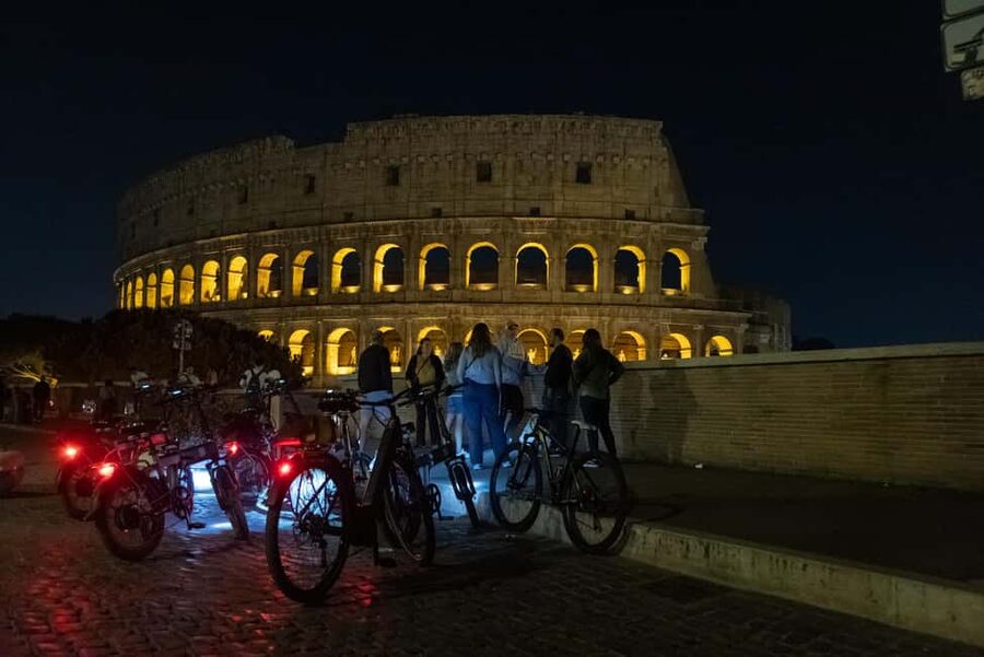 Rome: E-Bike Night Tour with Food and Wine Tasting - Quick reasons this Rome night e-bike tour works