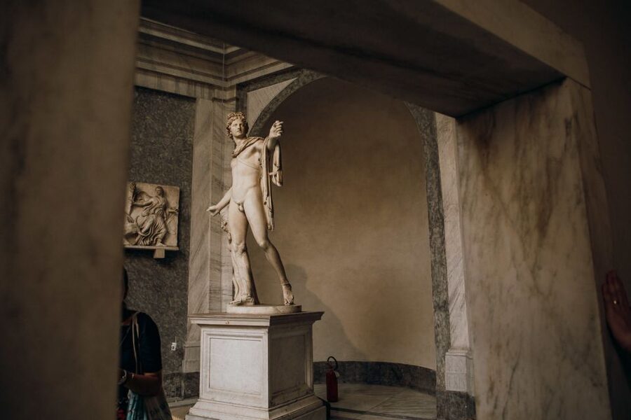 Rome: Early-Morning Vatican Museums and Sistine Chapel Tour - Sistine Chapel Before the Crowds: How to Look, Not Just Look At