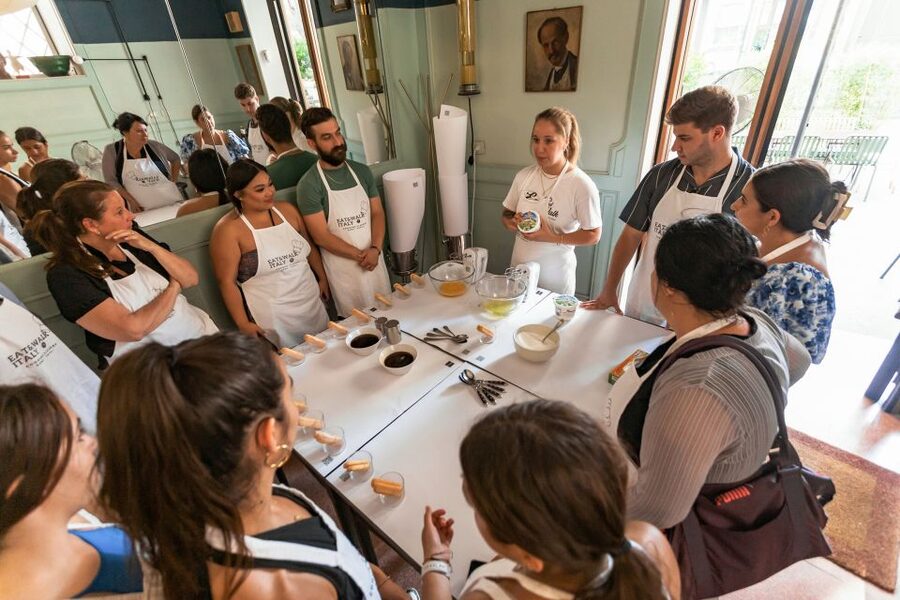 Rome: Fettuccine and Tiramisu Cooking Class with Wine - The Sauce Choice: Tomato and Basil, Amatriciana, or Cacio e Pepe
