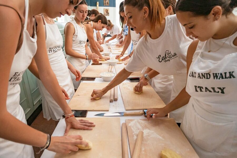 Rome: Fettuccine and Tiramisu Cooking Class with Wine - The Taste Session: Wine, Limoncello, and Your Own Results