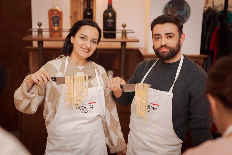 Rome: Fettuccine Pasta Cooking Class in Rome's City Center - Sauce Choices: The Kitchen Does the Timing, You Pick the Style