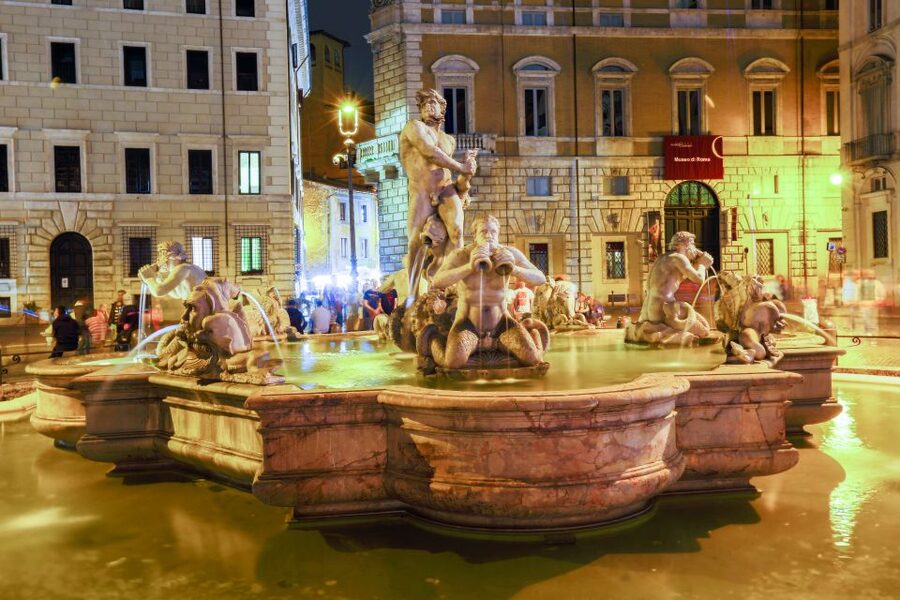 Rome: Guided City Center Evening Sightseeing Walking Tour - Piazza della Rotonda and the Pantheon exterior that explains itself