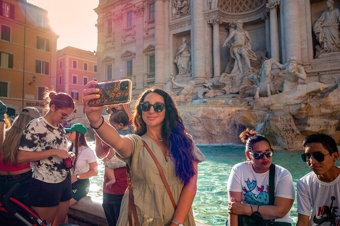 Rome: Guided Small Group Walking Tour of City Highlights - Monumento a Vittorio Emanuele II: The Big Symbol Stop