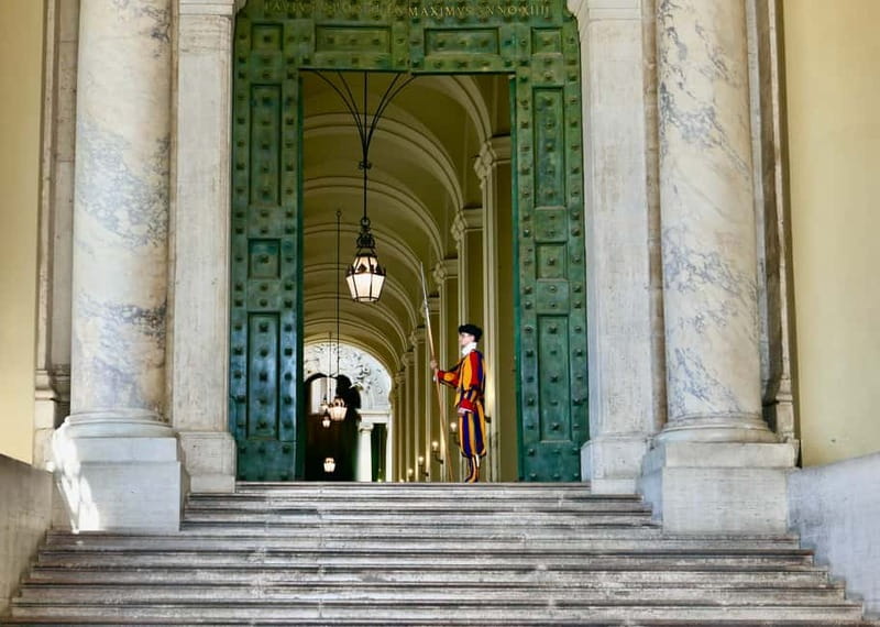 Rome: Guided Tour of St. Peter's Basilica, Grottoes & Square - Where This 1-Hour St. Peter’s Tour Really Delivers