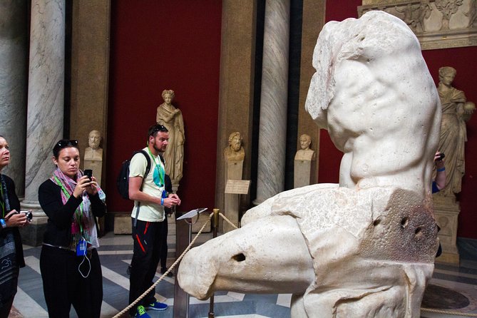 Rome in a Day Tour with Vatican, Colosseum and Historic Center - A one-day Rome and Vatican sprint, starting at Piazza Navona