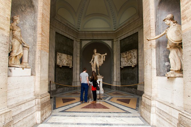 Rome in a Day Tour with Vatican, Colosseum and Historic Center - Roman Forum without the crush: the overlook strategy