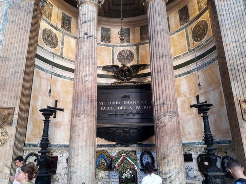 Rome: Pantheon Priority Entry Ticket & Audio Guide App - Logistics that matter: dress code, group size, and entry rules