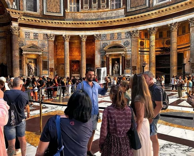 Rome: Pantheon Small-Group Guided Tour with Entry Ticket - The Short Walk to the Pantheon, and What to Look For