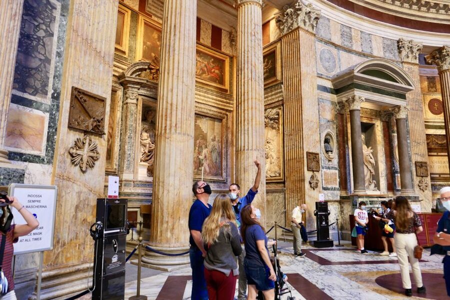 Rome: Pantheon Small Group Tour and Skip-the-Line Ticket - Piazza Navona walk plus an optional extra 40 minutes downtown