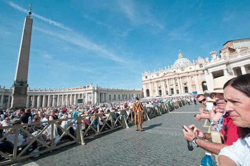 Rome: Papal Audience with Pope Leo XIV & Expert Guide - Your guide’s job: explanation, crowd flow, and the right seat choice