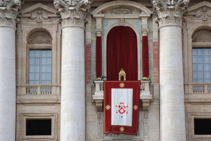 Rome: Papal Audience with Pope Leo XIV & Expert Guide - Clothing rules and comfort tips so you do not lose time in the crowd