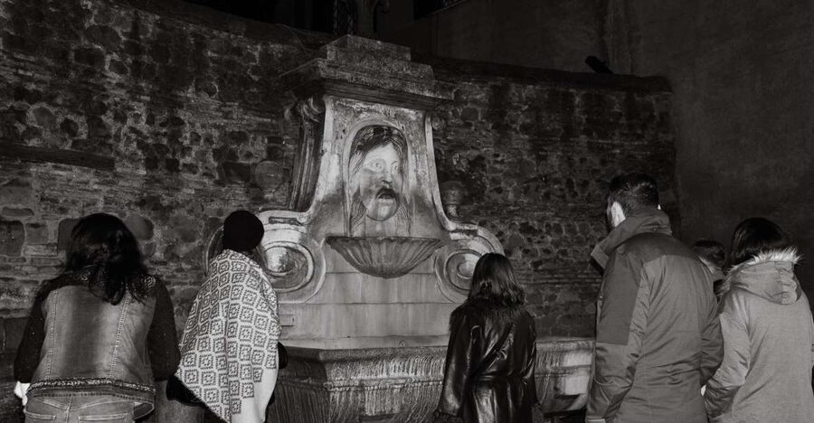 Rome: Paranormal Night Walking Tour & Secret Backstreets - Meeting at Campo de Fiori: how to find the yellow Carpe Diem flag