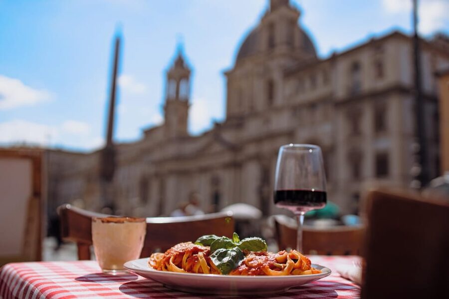 Rome: Pasta and Tiramisu Cooking Class in Piazza Navona - Why the small group size makes a difference