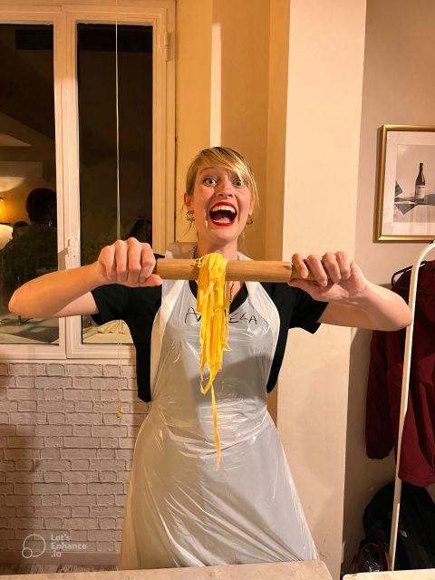 Rome: Pasta Making Class with Wine, Limoncello, and Dessert - Getting there: Via della Gatta and the Pastamania bell