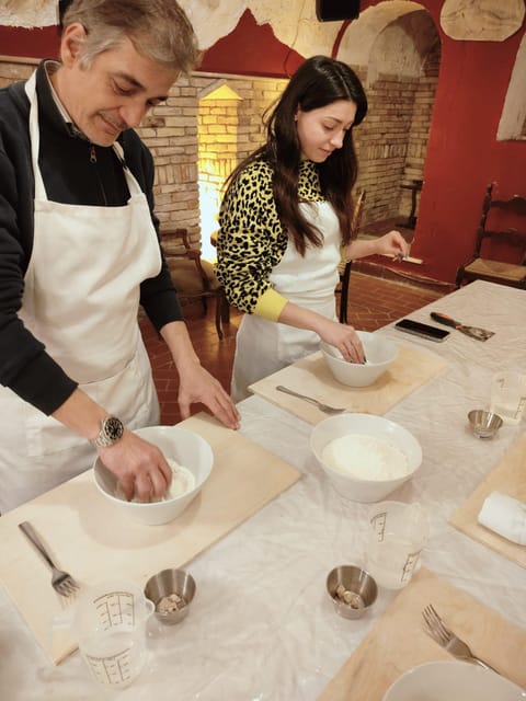 Rome: Pasta & Tiramisu Cooking Class near the Spanish Steps - The Historic Room Factor: Why the Setting Matters