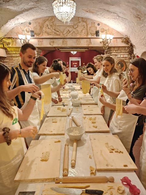 Rome: Pasta & Tiramisu Cooking Class near the Spanish Steps - Sauce Choices: What You Pick, What the Kitchen Preps