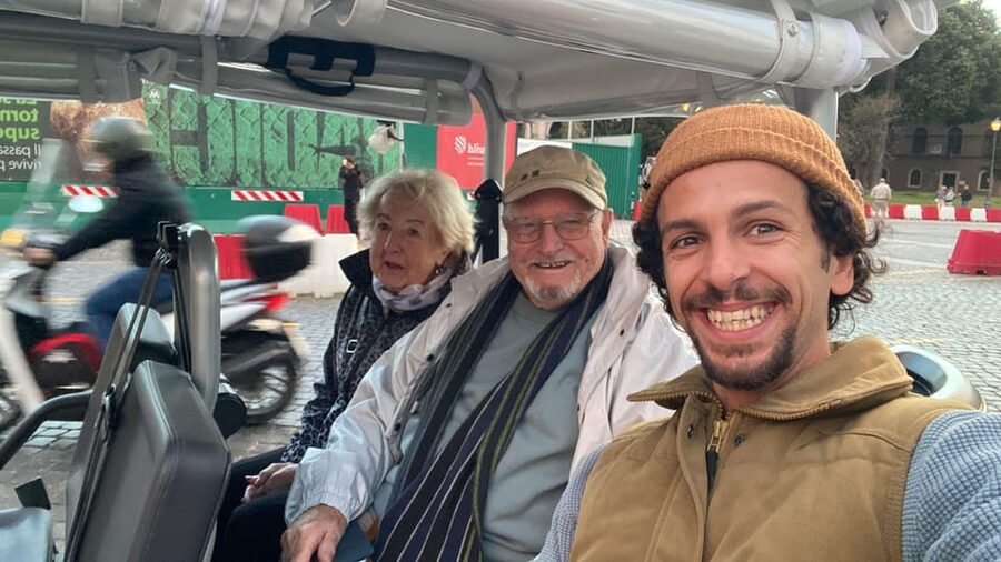 Rome: Private Golf Cart Tour with Artisanal Gelato - Aventine Keyhole and Trastevere: small stops with big character