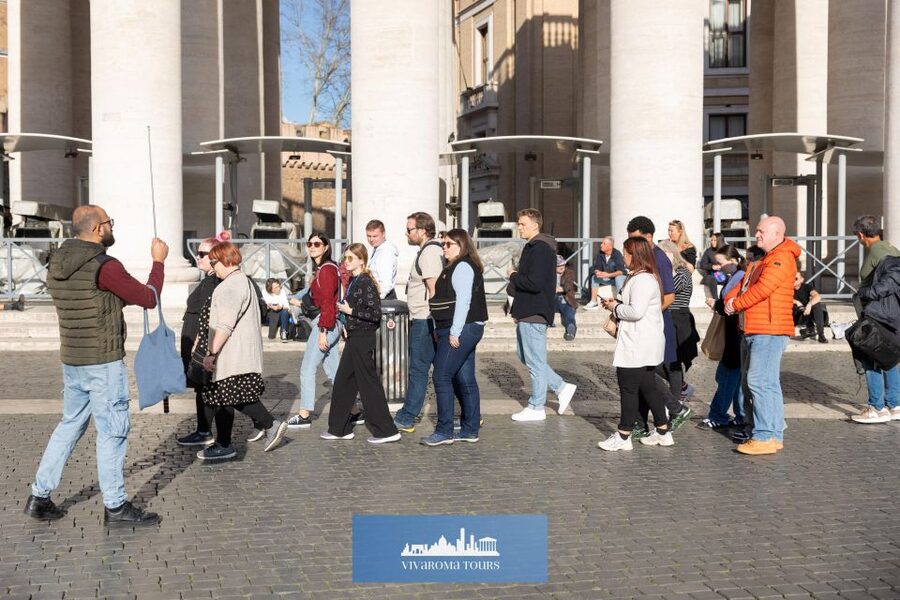 Rome: St. Peter's Basilica Express Guided Tour - St. Peter’s Square: fast orientation and easy context
