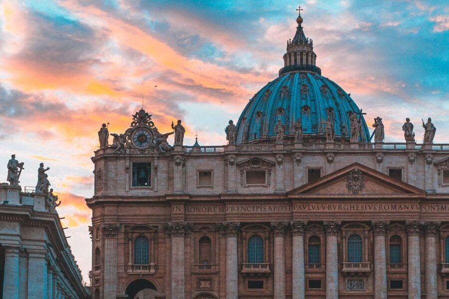 Rome: St. Peter's Basilica Express Guided Tour - Meeting at the green kiosk in Piazza del Risorgimento