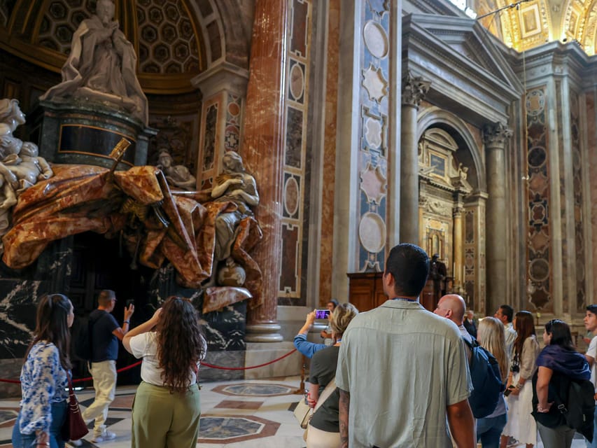 Rome: St. Peter's Basilica, La Pietà, Papal Tombs and Dome - St. Peter’s Square: the big orientation moment