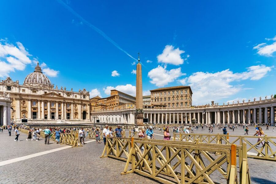 Rome: St. Peter's Basilica, Square and Grottoes Guided Tour - The practical reality: dress code, ID, and security checks