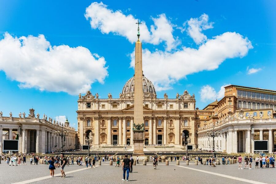 Rome: St. Peter's Basilica, Square and Grottoes Guided Tour - Inside St. Peter’s Basilica: the art, the scale, and what to focus on