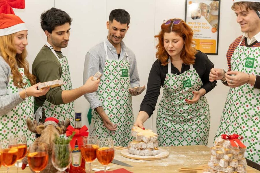 Rome: Traditional Pasta with Cocktails Cooking Class - What you cook: fresh handmade pasta plus a classic Roman sauce