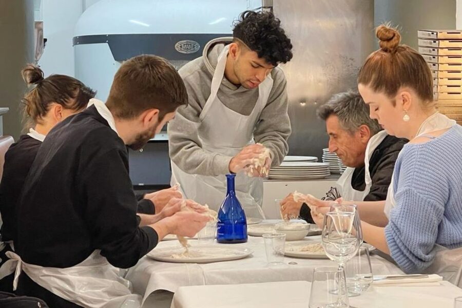 Rome: Traditional Pizza Cooking Class near Piazza Navona - Practical Tips So Your Night Goes Smoothly