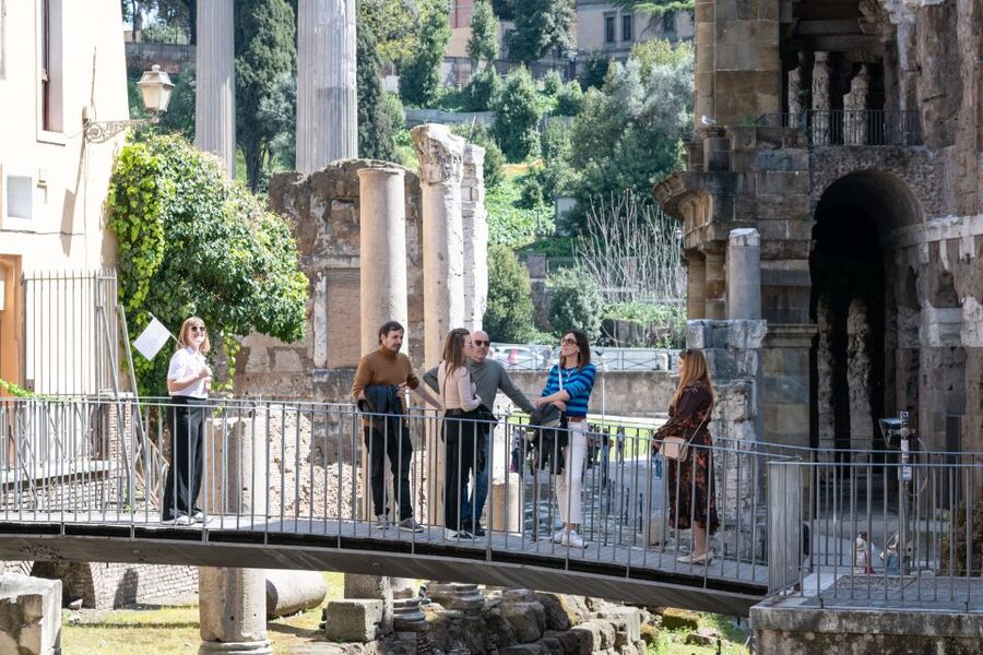 Rome: Trastevere & Campo de Fiori Street Food Walking Tour - Santa Maria in Trastevere, and why that church matters to your eating