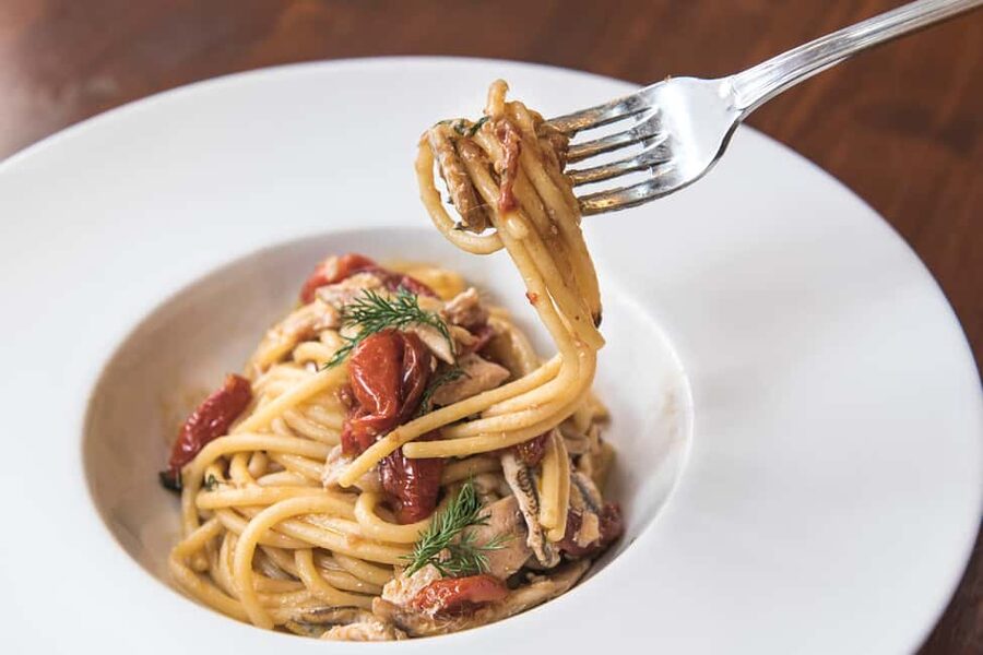Rome: Trastevere Guided Food and Wine Tour with 20+ Tastings - The first sit-down stop: welcome snacks and a lot of Rome on a plate