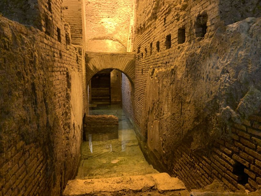 Rome: Trevi Fountain District Underground Domus Guided Tour - Following the water route to the domus pools and pipes