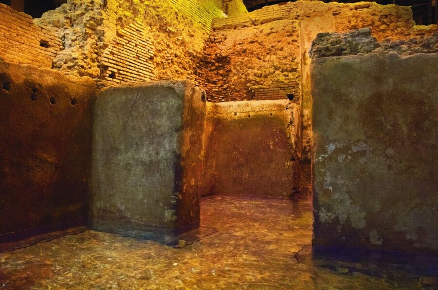 Rome: Trevi Fountain District Underground Domus Guided Tour - Practical tips so you have a smoother visit