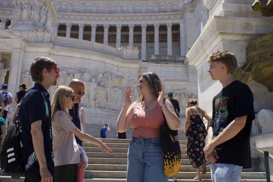 Rome: Under the Moonlight Evening Walking Tour - SantIgnazio di Loyola: a 30-minute guided pause with a different feel