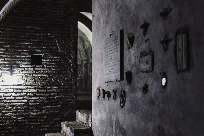 Rome Underground: Catacombs Tour, Aqueducts and Appian Way - Catacombe San Sebastiano or Domitilla: The Underground Part