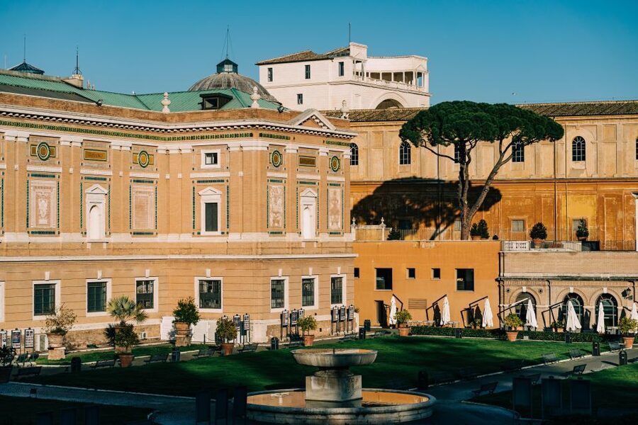 Rome: Vatican Museums and Sistine Chapel Tour - Raphael rooms and the big artists: Michelangelo, Raphael, and why they matter