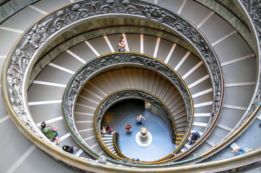 Rome: Vatican Museums and Sistine Chapel Tour - Guides and headsets: the difference between a good and great visit
